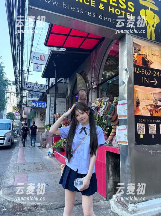 跟随Habin夏彬 (하빈)的镜头，无圣光套图揭开MissDica欢乐泳池派对的神秘面纱！.txt